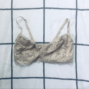 ✰ nude lace bralette